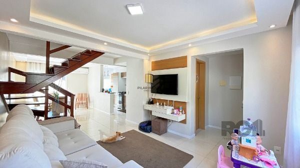 Casa 3 dormitórios no bairro Hípica