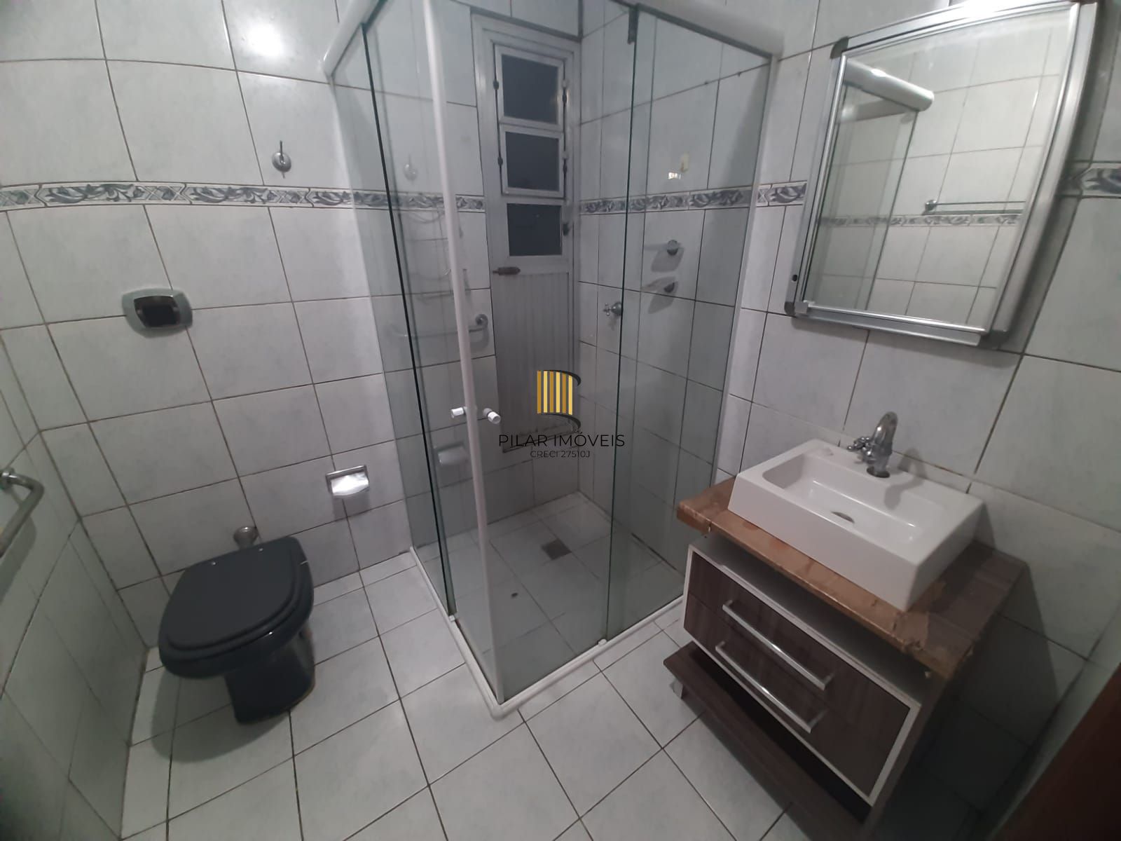 Apartamento 3 dormitórios no bairro Camaquã