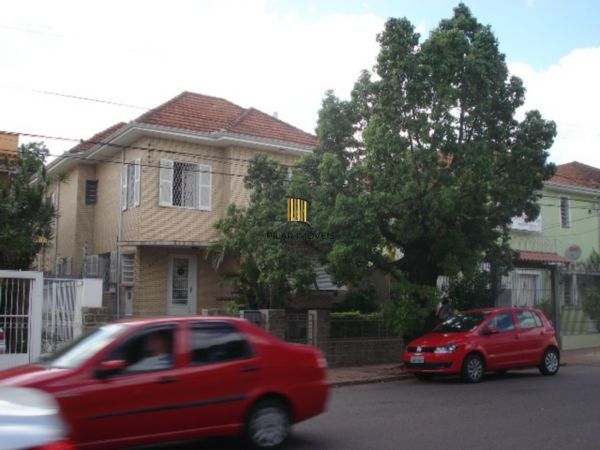 Casa para Venda - 280m², 3 dormitórios, sendo 1 suites, 2 vagas - Medianeira