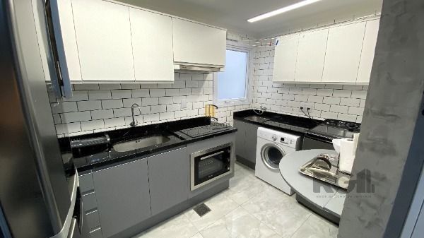 Apartamento em Porto Alegre, no bairro Cristal, com 1 dormitório(s), e 1 banheiros, à venda.