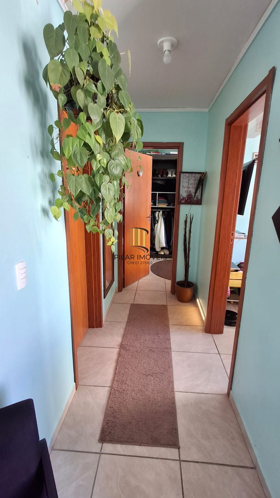 Lindo apartamento com 2 dormitórios no Bairro Chapéu do Sol.
