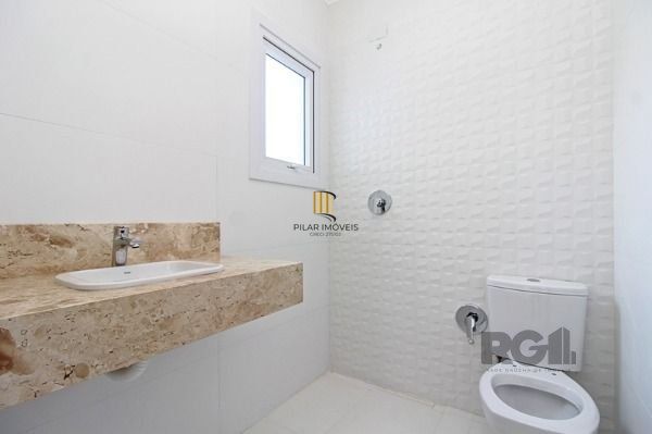 Casa Condominio para Venda - 364m², 3 dormitórios, sendo 3 suites, 2 vagas - Pedra Redonda