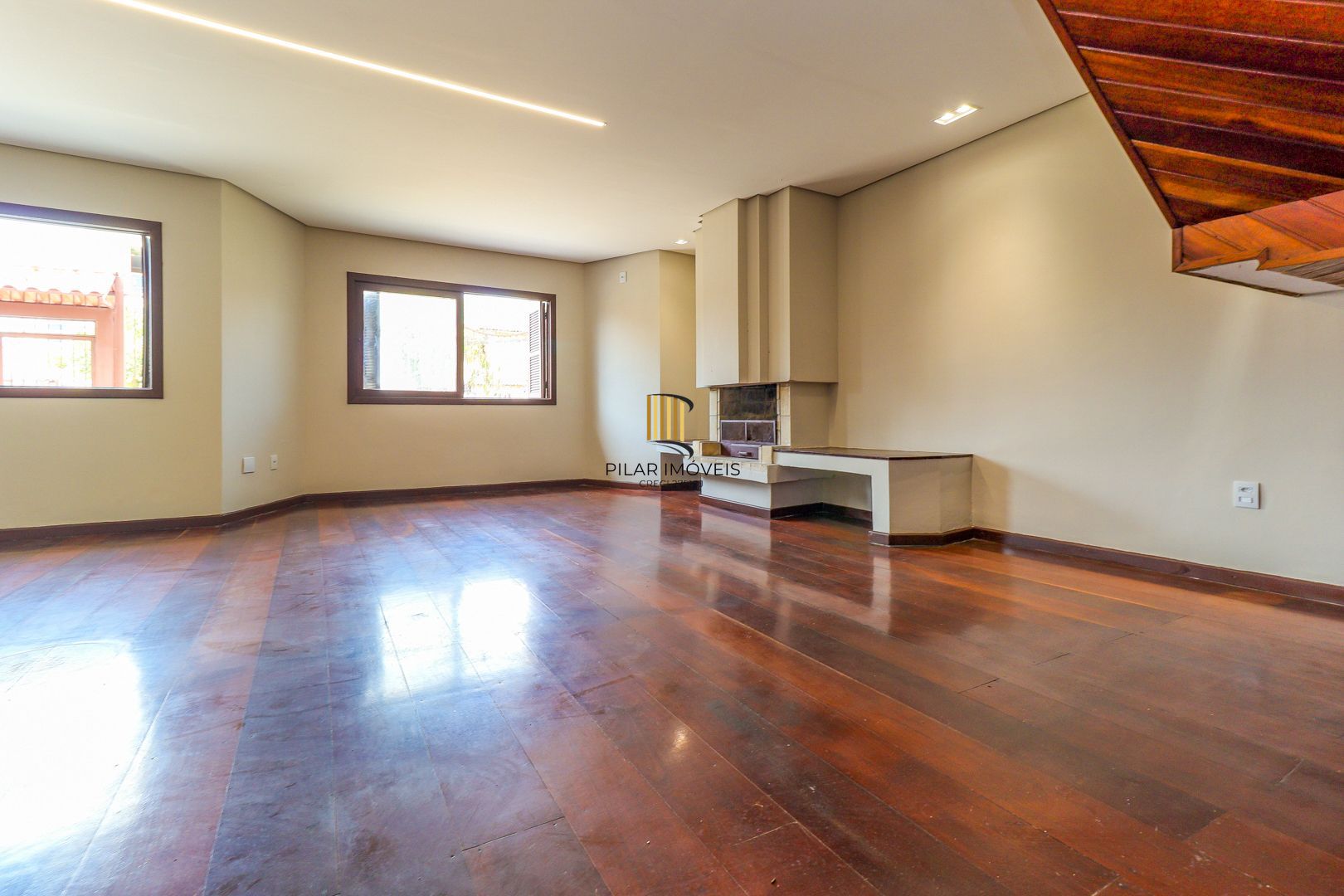 Excelente residência com 4 dormitórios