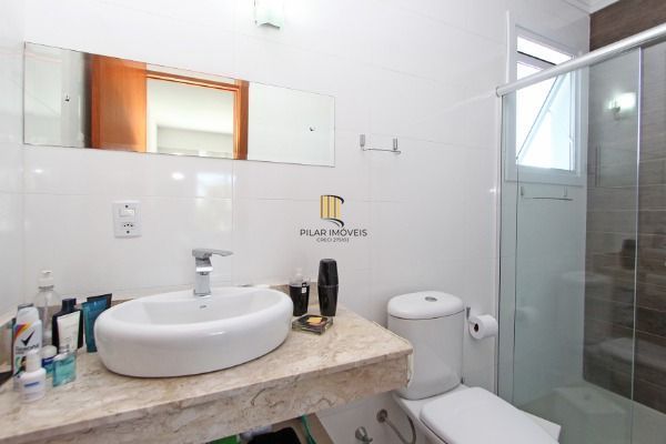 Casa para Venda - 236m², 5 dormitórios, sendo 4 suites, 2 vagas - Lagos De Nova Ipanema