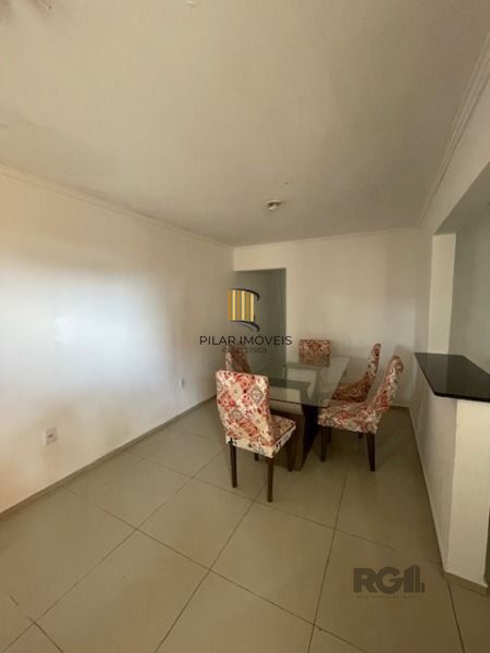 Casa em Porto Alegre, no bairro Hípica, com 2 dormitório(s), e 2 banheiros, à venda.