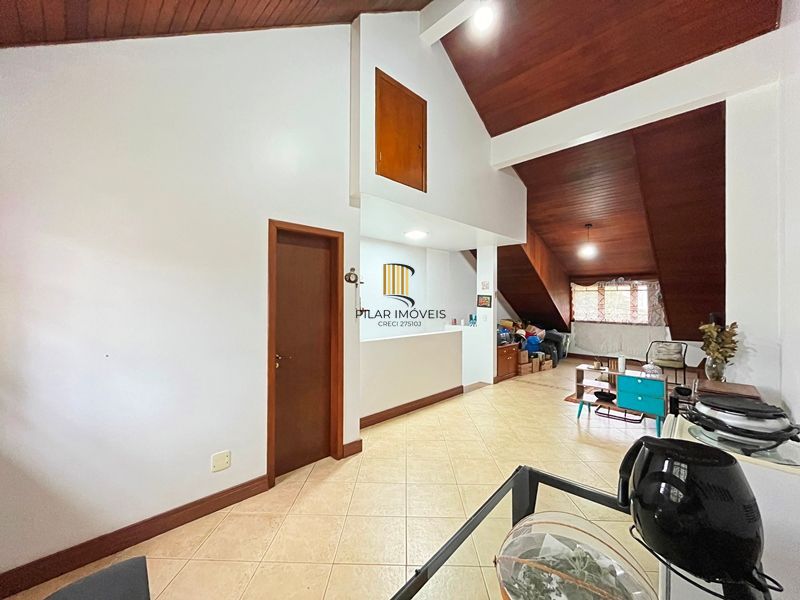 Casa 3 dormitórios no bairro Ipanema