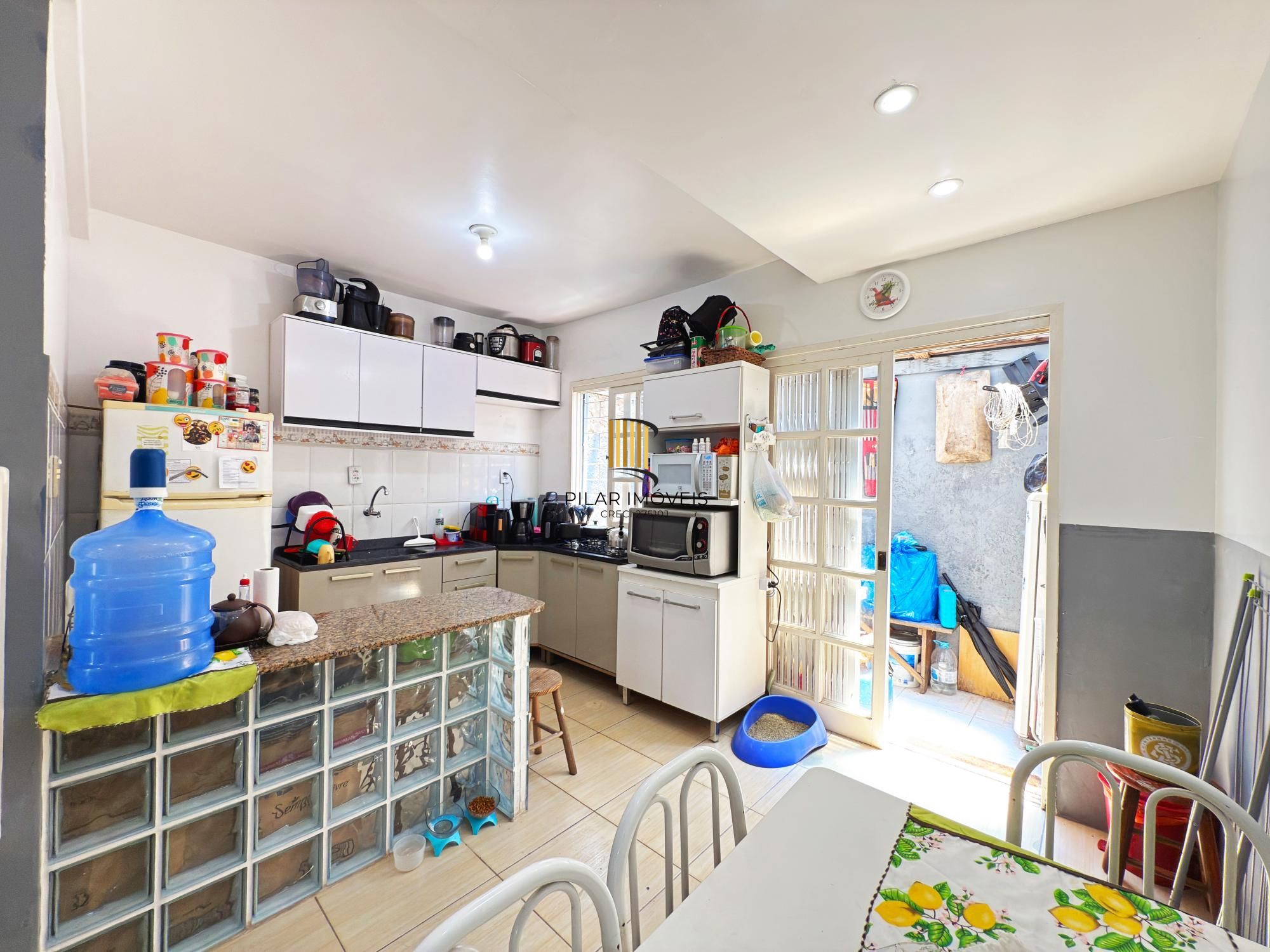 Casa 2 dormitórios no bairro Hípica