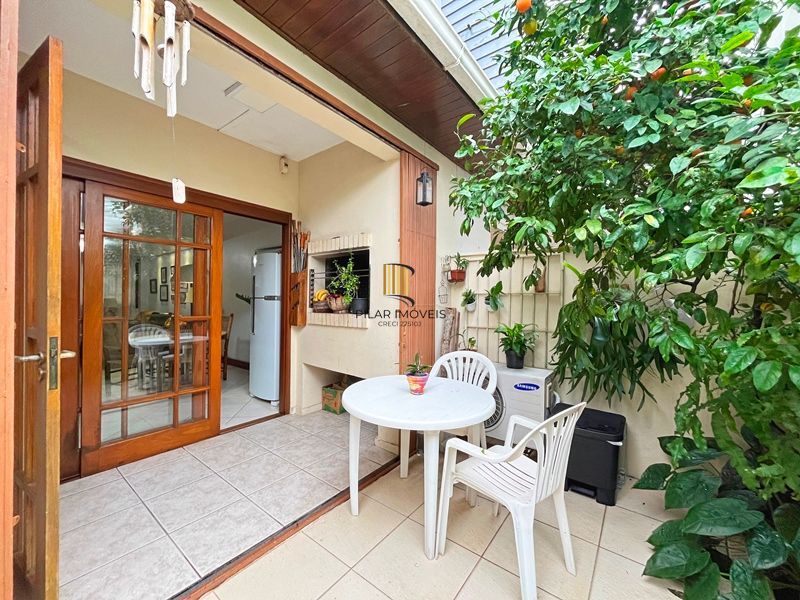 Casa 3 dormitórios no bairro Ipanema