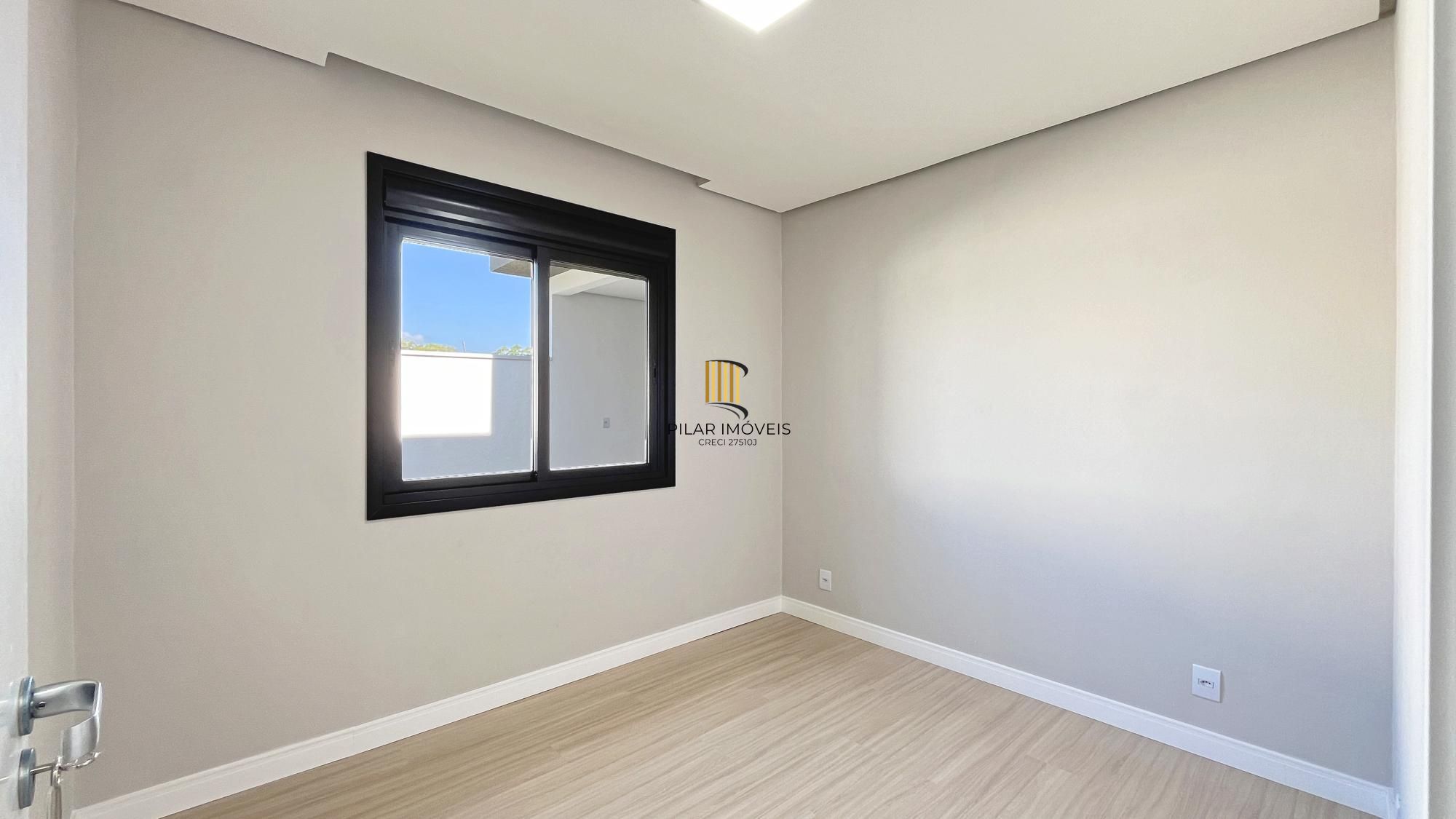 Casa Condominio em Porto Alegre, no bairro Hípica, com 3 dormitório(s), e 3 banheiros, à venda.