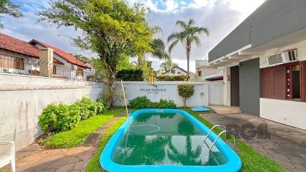 Casa para Venda - 320m², 5 dormitórios, sendo 3 suites, 8 vagas - Ipanema