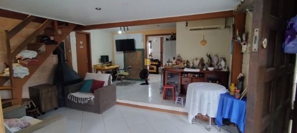 Casa 3 dormitórios no bairro Guarujá