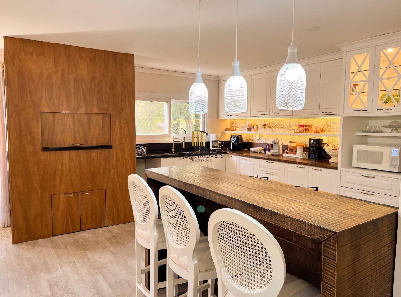 Casa em Condominio Residencial em Canela/RS - 5 dormitórios sendo 3 suítes