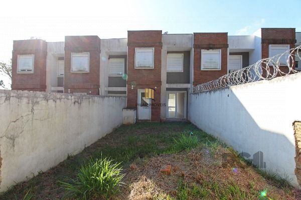 Sobrado para Venda - 100m², 3 dormitórios, sendo 3 suites, 2 vagas - Portal Do Guarujá