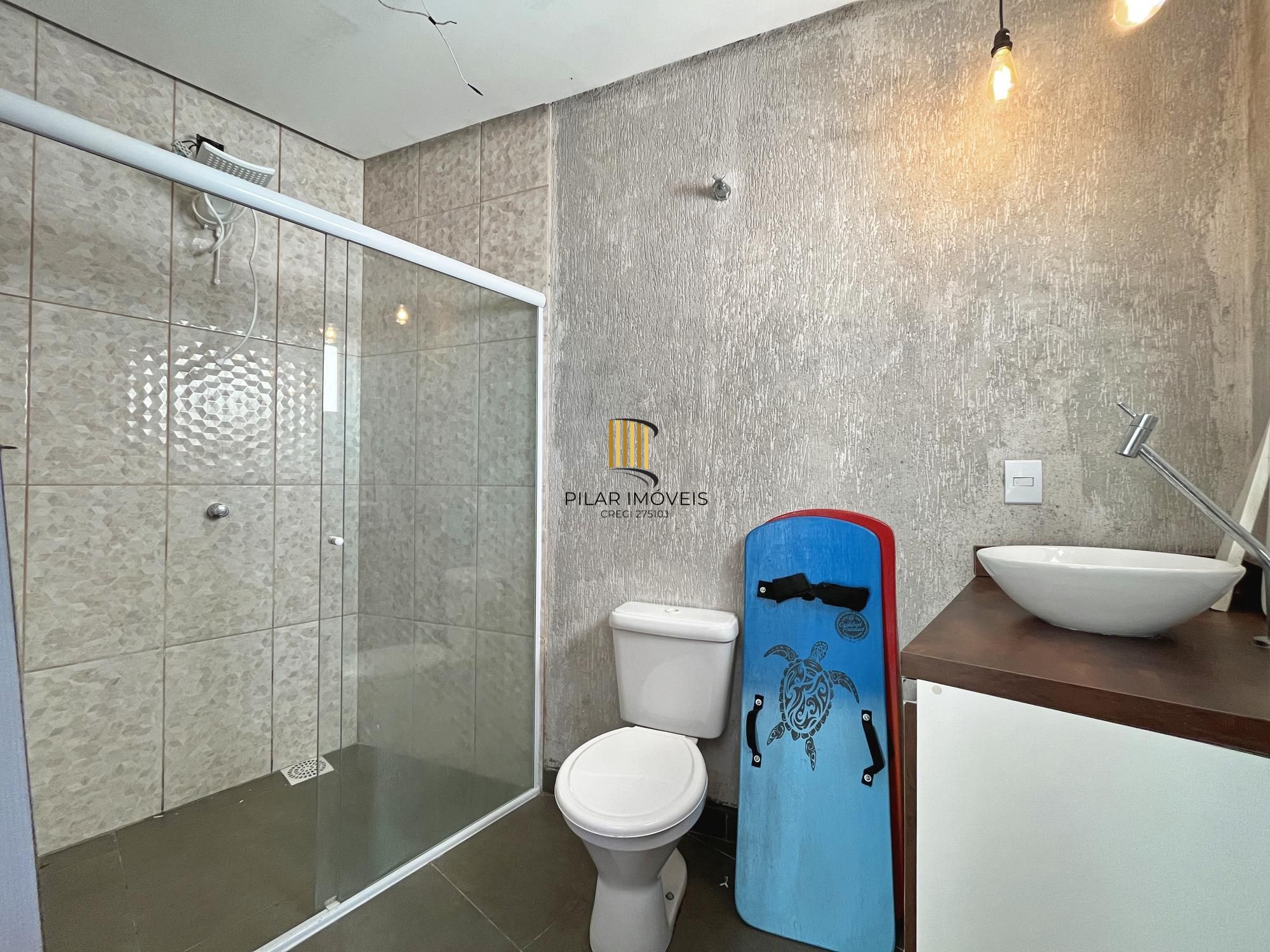 Casa 4 dormitórios no bairro Hípica