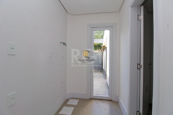 Casa Condominio para Venda - 364m², 3 dormitórios, sendo 3 suites, 2 vagas - Pedra Redonda