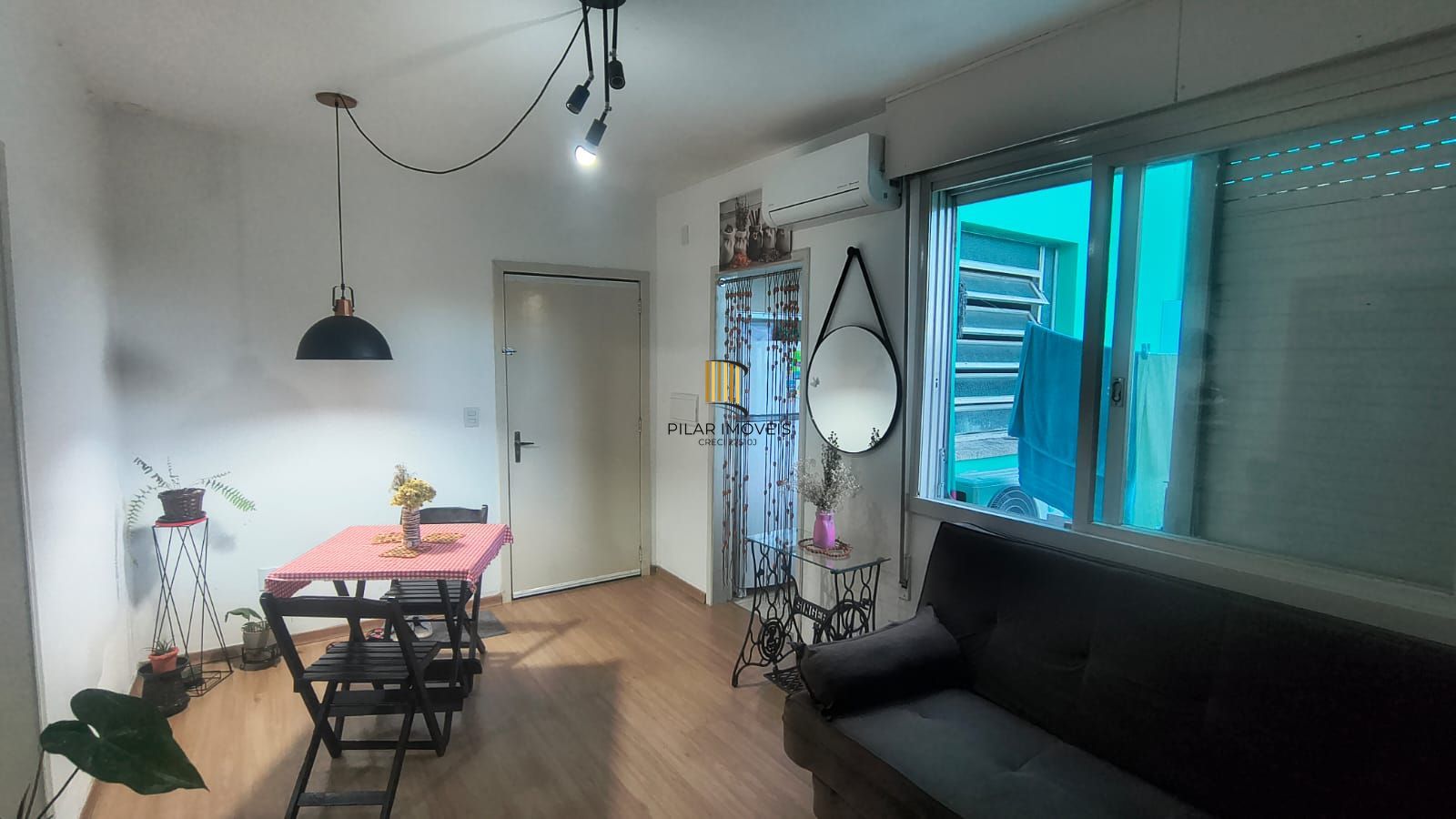 Apartamento térreo com um dormitório, com suíte, totalmente mobiliado no bairro Camaquã