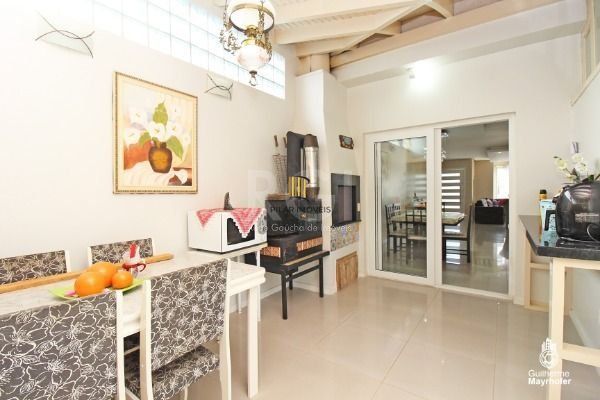 Casa para Venda - 131.96m², 3 dormitórios, sendo 1 suites, 2 vagas - Lagos De Nova Ipanema