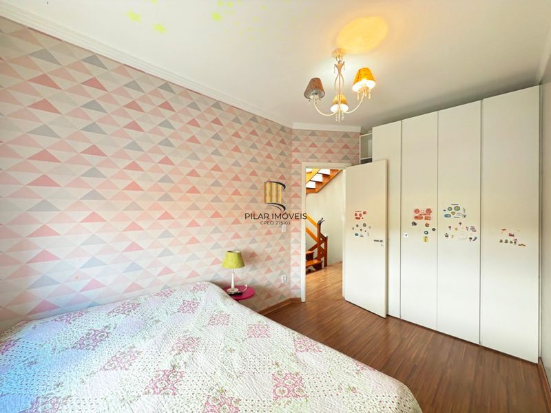 Casa com vista para o Rio e 3 dormitórios