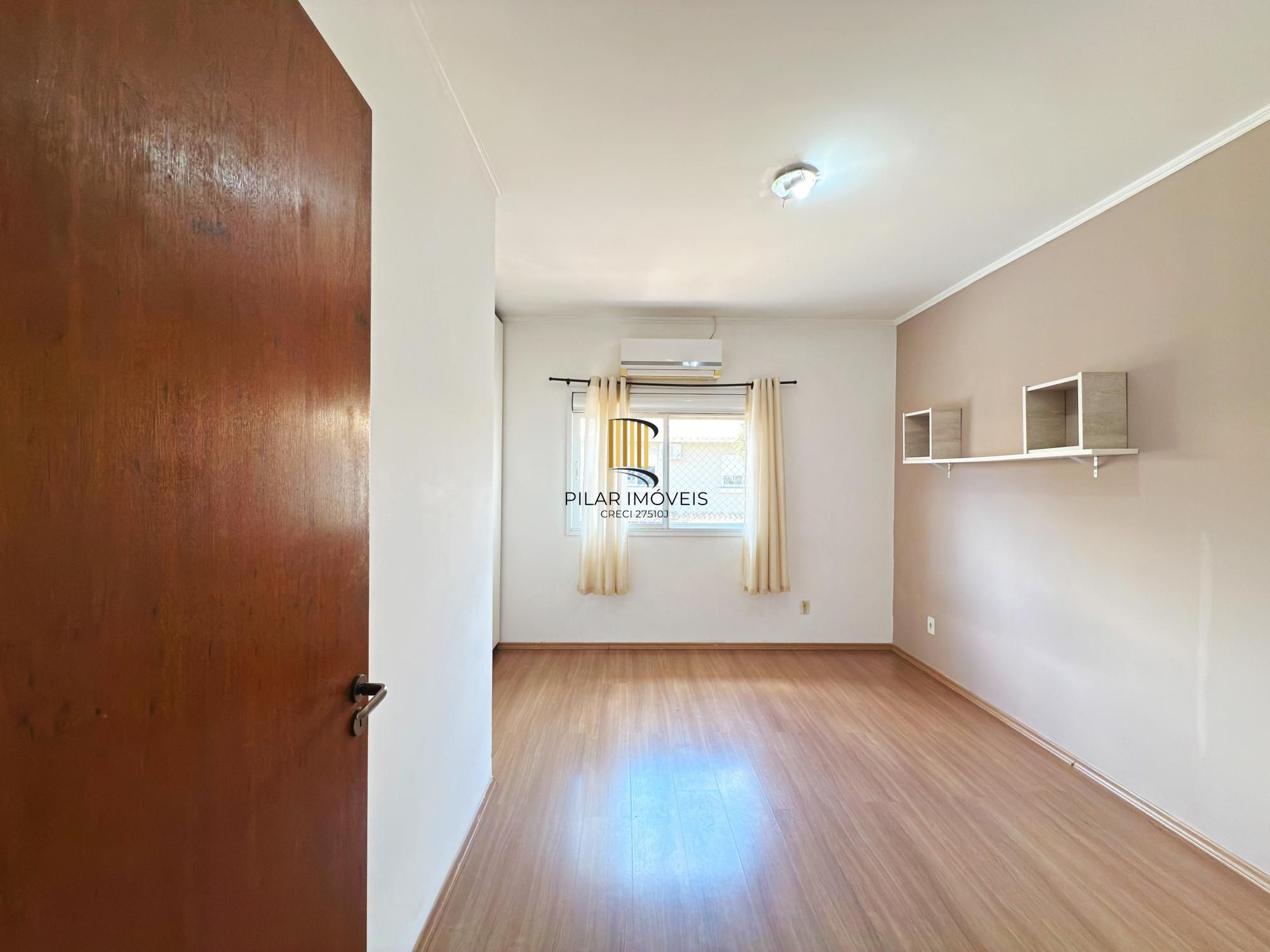 Casa Condominio em Porto Alegre, no bairro Aberta dos Morros, com 2 dormitório(s), e 2 banheiros, à venda.