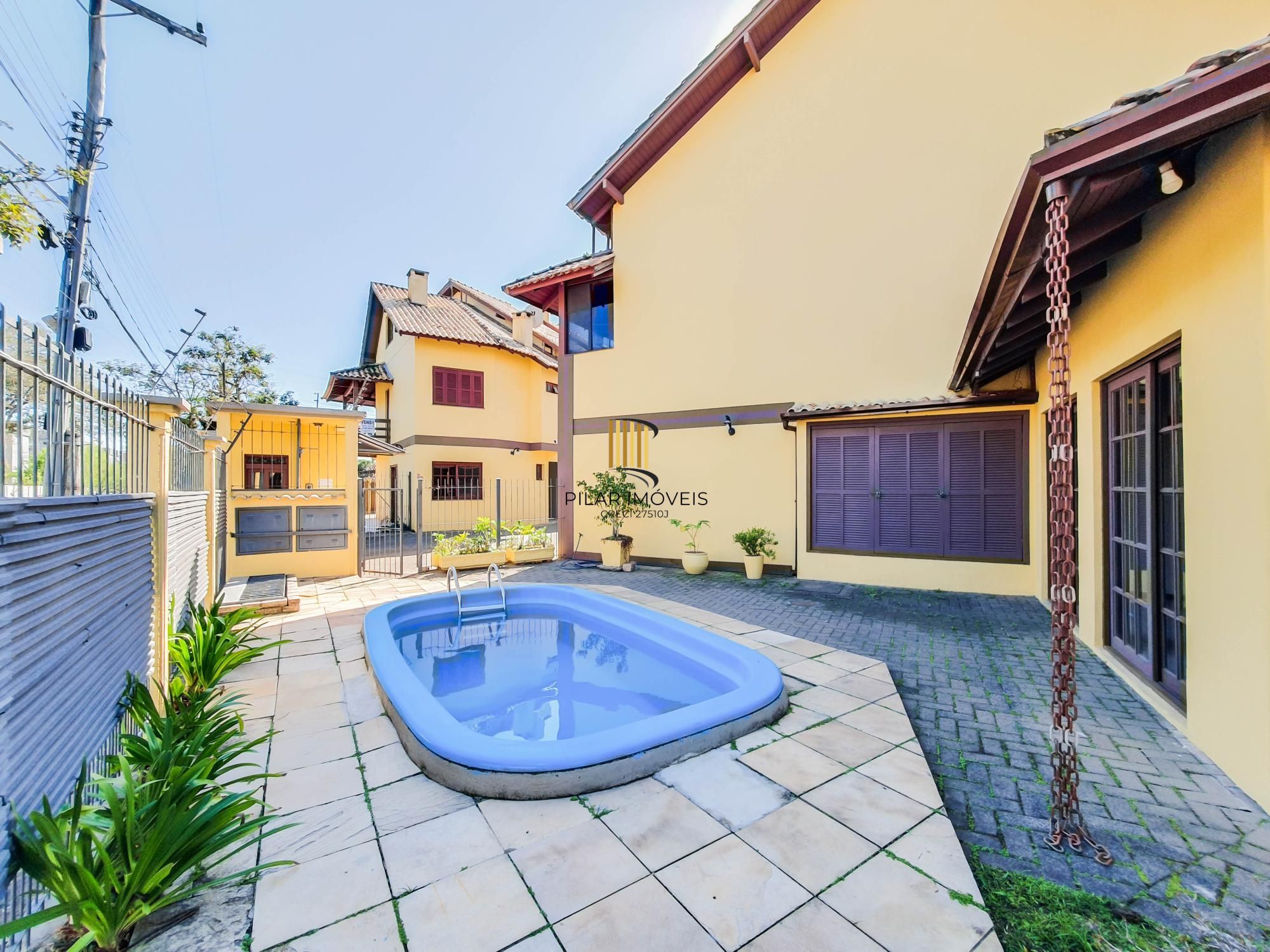 No bairro Serraria, casa em condomínio com 3 dormitórios