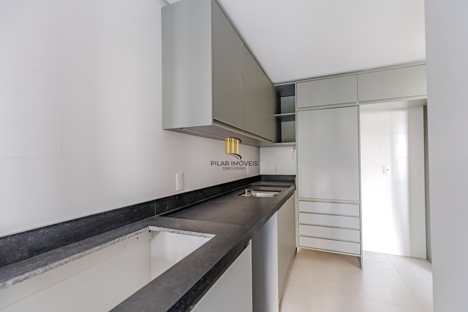 Apartamento - 3 dormitórios, sendo 3 suites, 4 vagas - Vila Assunção