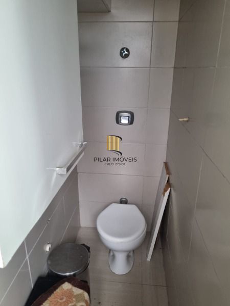 Apartamento em Porto Alegre, no bairro Tristeza, com 2 dormitório(s), e 2 banheiros, à venda.