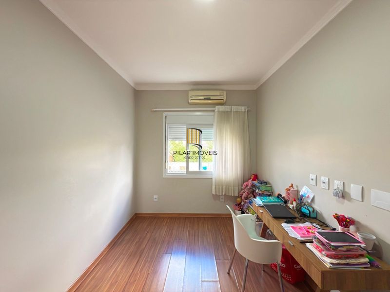 Casa com vista para o Rio e 3 dormitórios