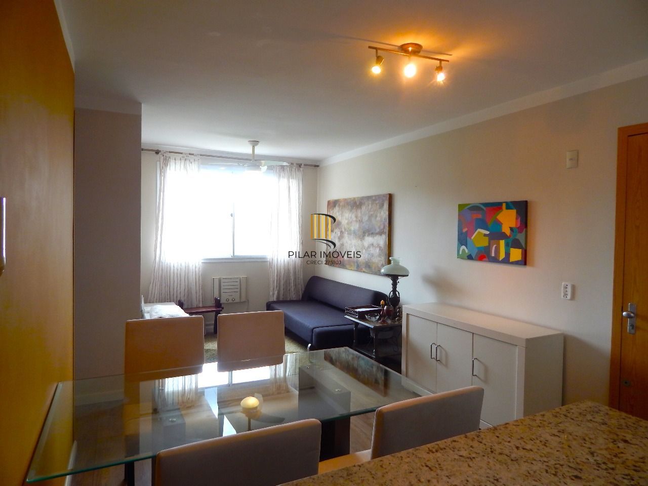 Ótimo apartamento com 3 dormitórios.