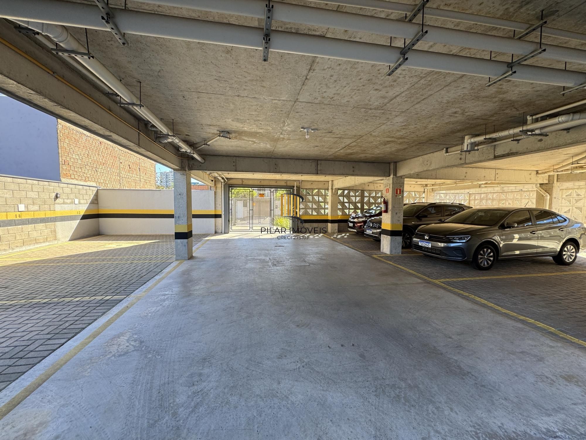 Apartamento com 2 dormitórios à Venda no Bairro Cristal –