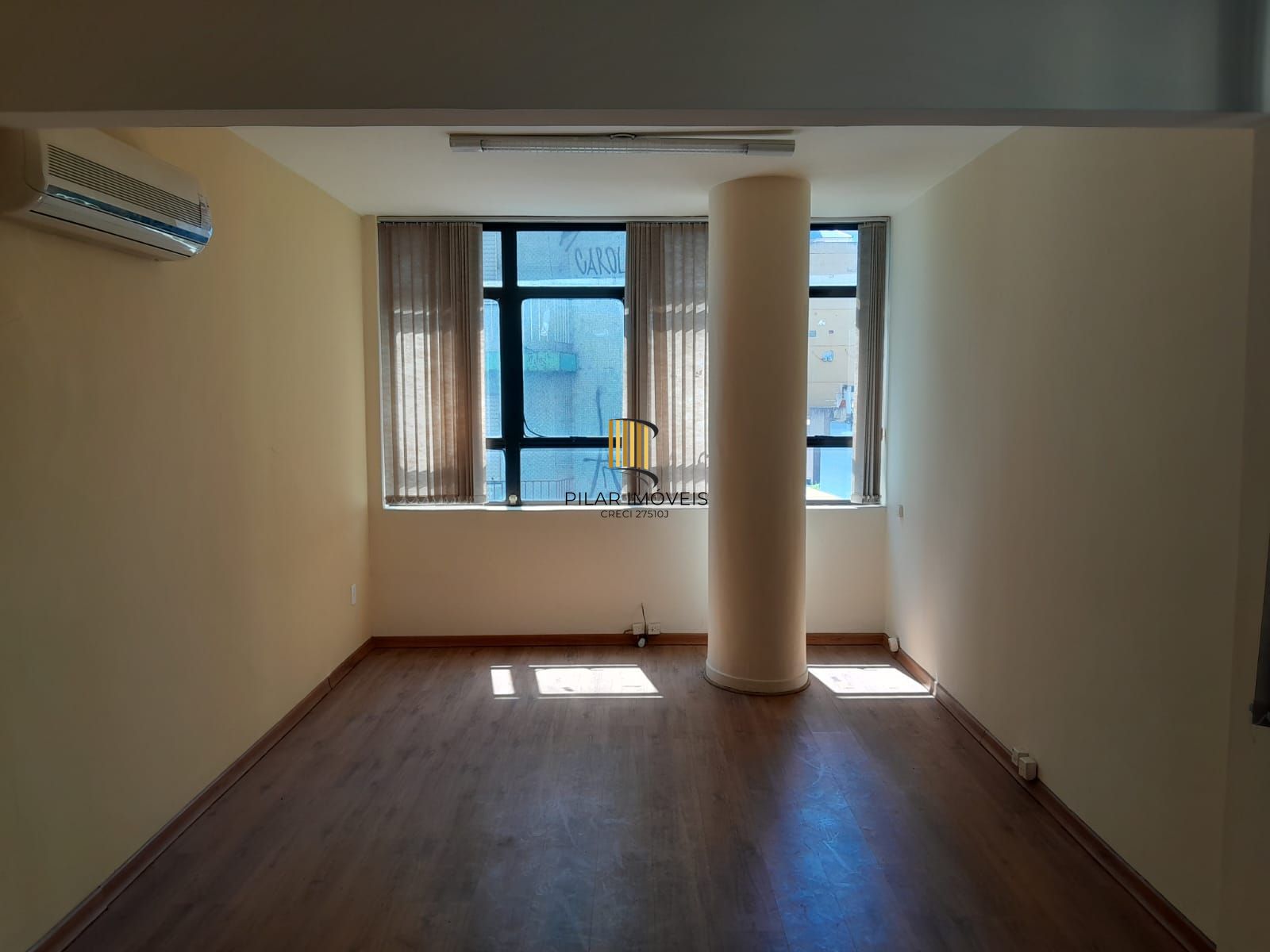 Sala Comercial á venda no Centro de Porto Alegre