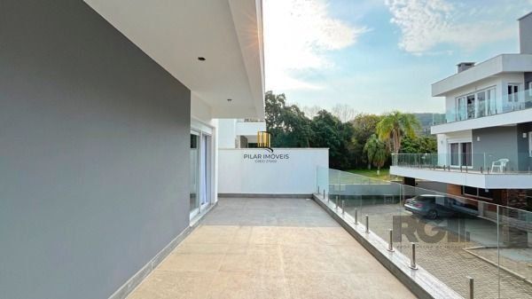 Casa Condominio para Venda - 364m², 3 dormitórios, sendo 3 suites, 2 vagas - Pedra Redonda