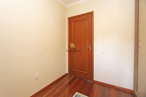 Casa para Venda - 287.96m², 4 dormitórios, sendo 1 suites, 4 vagas - Imperial Parque