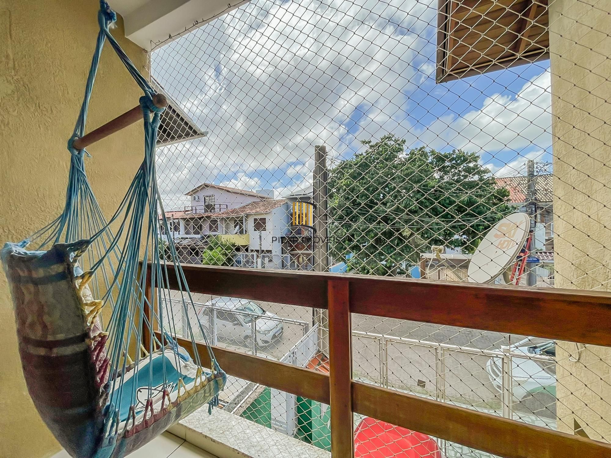 Casa 3 dormitórios no bairro Hípica