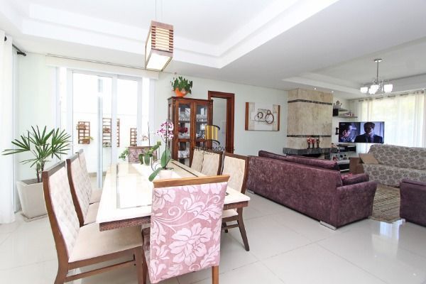 Casa para Venda - 236m², 5 dormitórios, sendo 4 suites, 2 vagas - Lagos De Nova Ipanema
