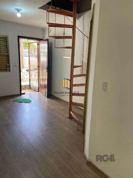 Casa de Condomínio 2 dormitórios no bairro Cavalhada