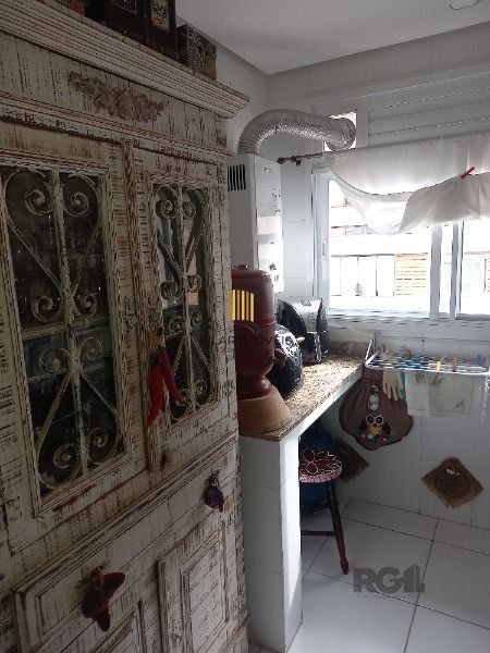Apartamento em Porto Alegre, no bairro Cavalhada, com 2 dormitório(s), e 2 banheiros, à venda.