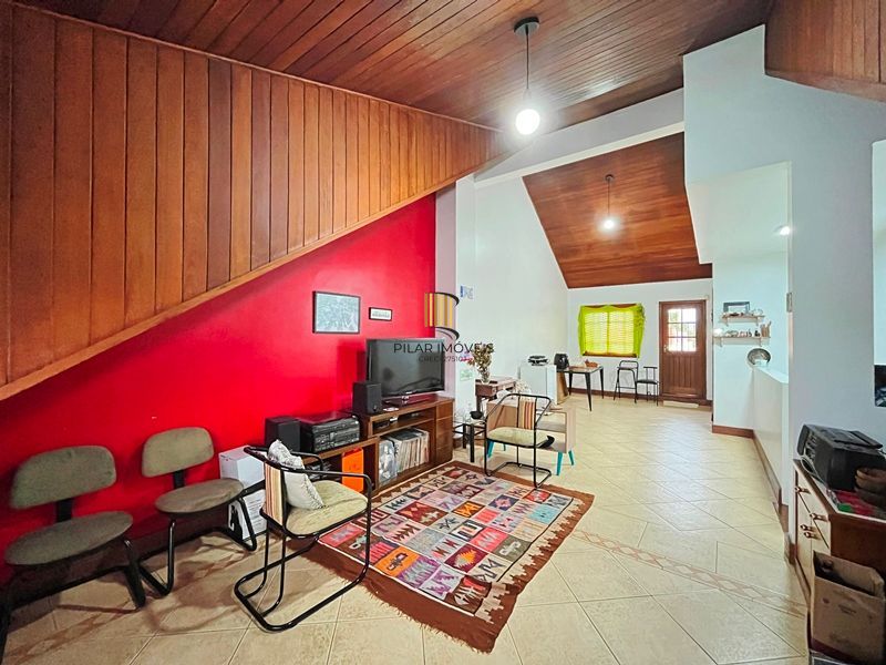 Casa 3 dormitórios no bairro Ipanema