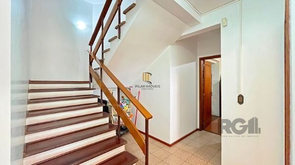 Casa 3 dormitórios no bairro Nonoai