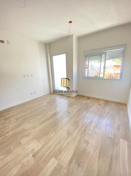 Casa para Venda - 125m², 3 dormitórios, sendo 1 suites, 1 vaga - Guarujá