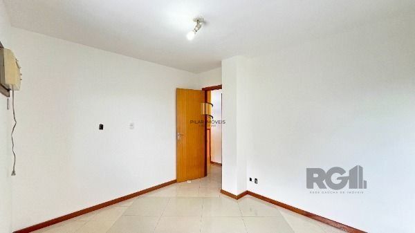 Casa para Venda - 144m², 2 dormitórios, 2 vagas - Lomba do Pinheiro