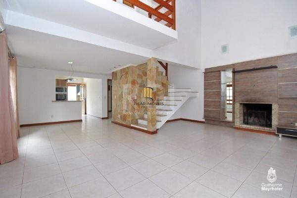 Casa de Condomínio 3 dormitórios no bairro Hípica