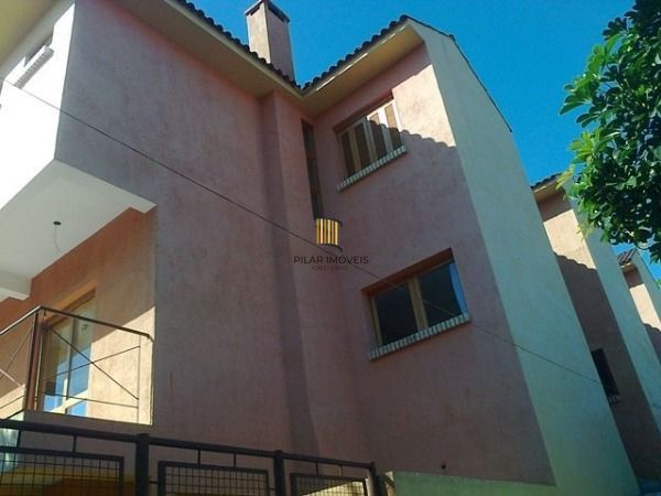 Casa 3 dormitórios no bairro Nonoai