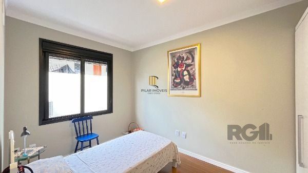 Casa 3 dormitórios no bairro Hípica