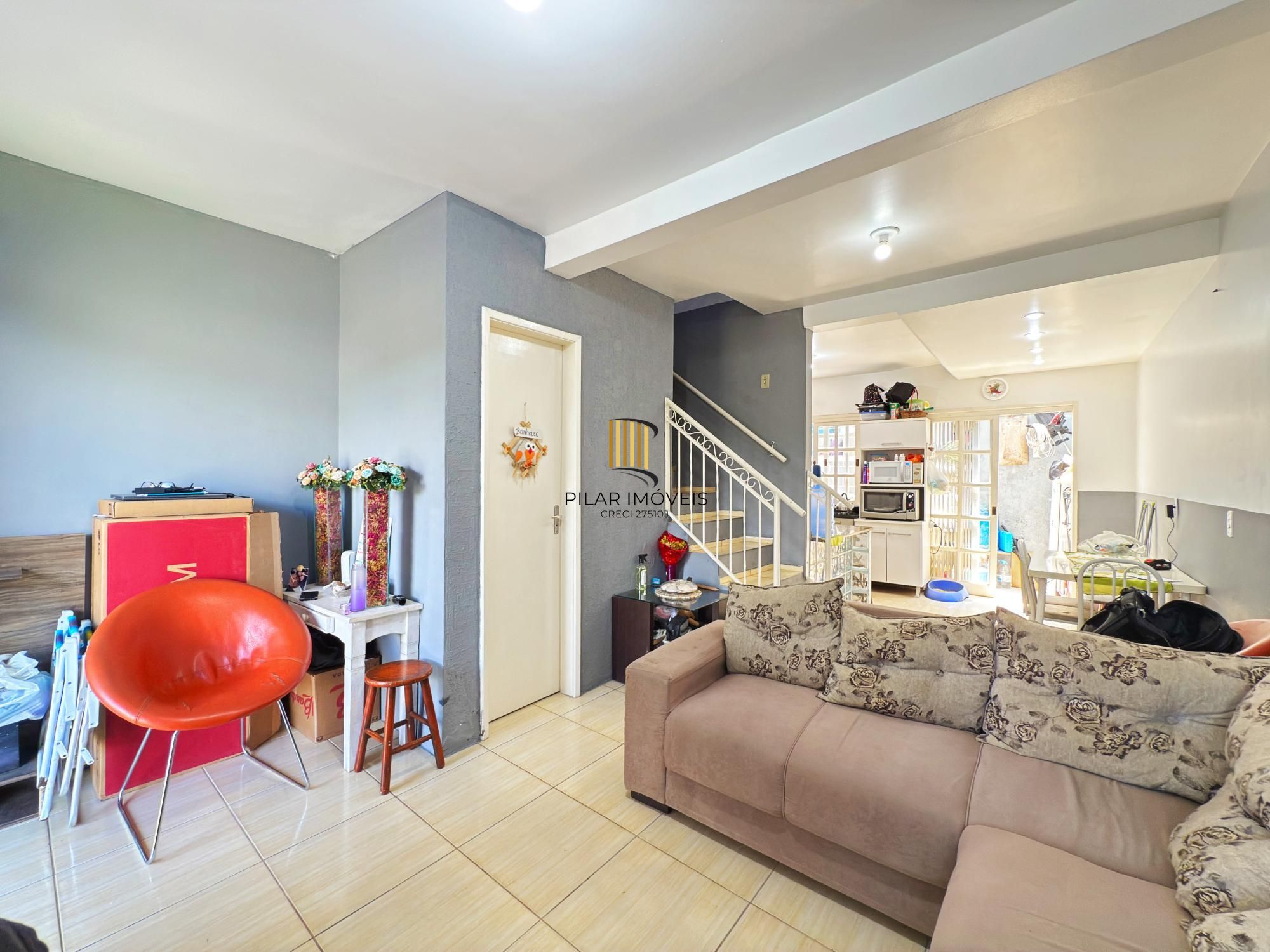 Casa 2 dormitórios no bairro Hípica