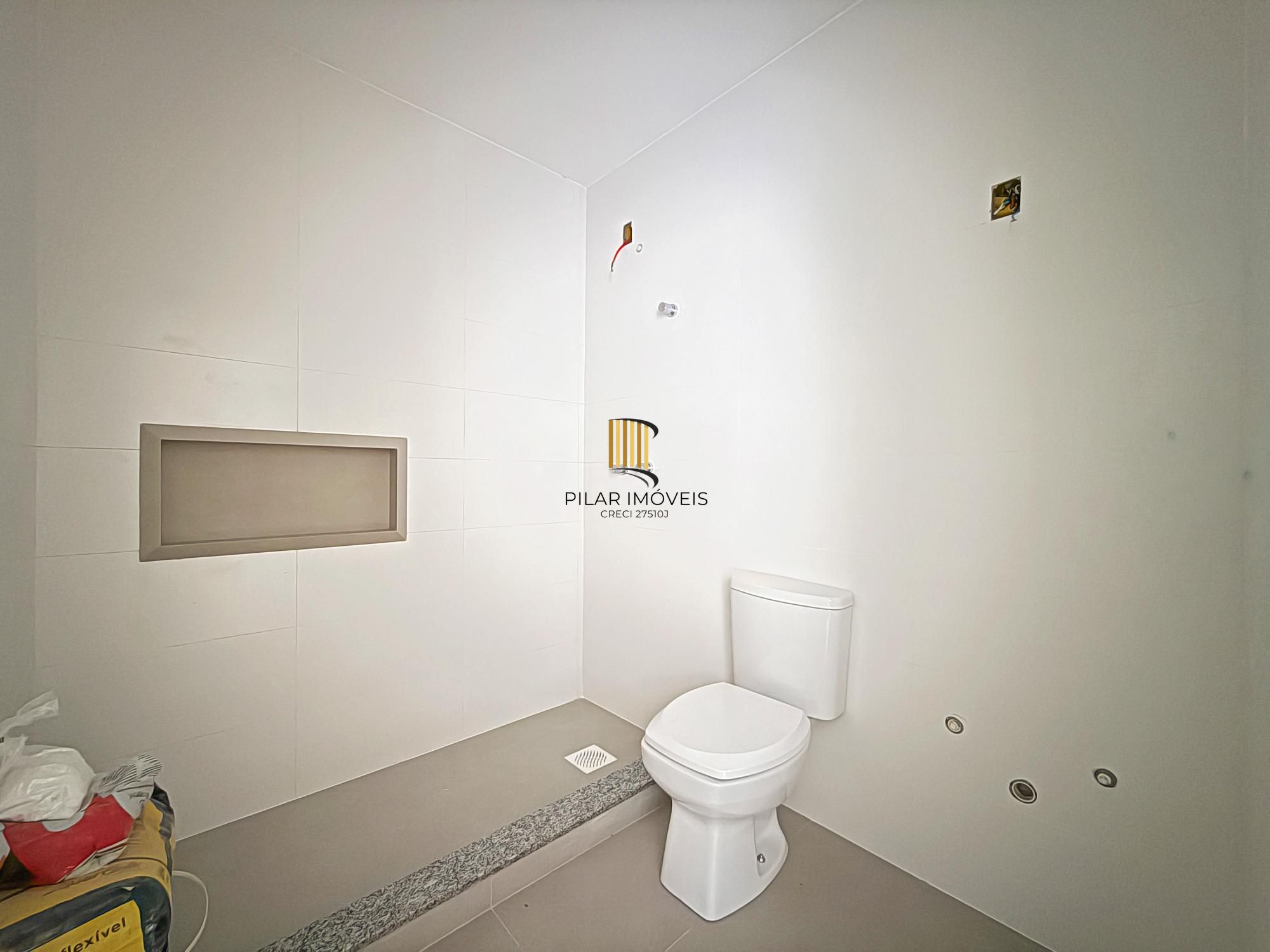 Casa de Condomínio 3 dormitórios no bairro Hípica