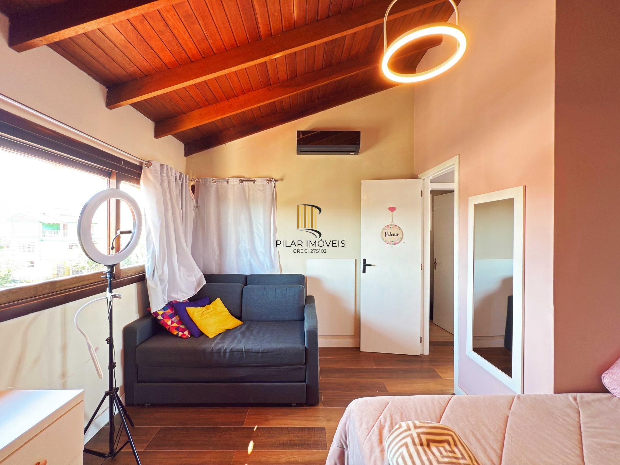 Em busca de uma casa espaçosa e cheia de comodidades no bairro Hípica