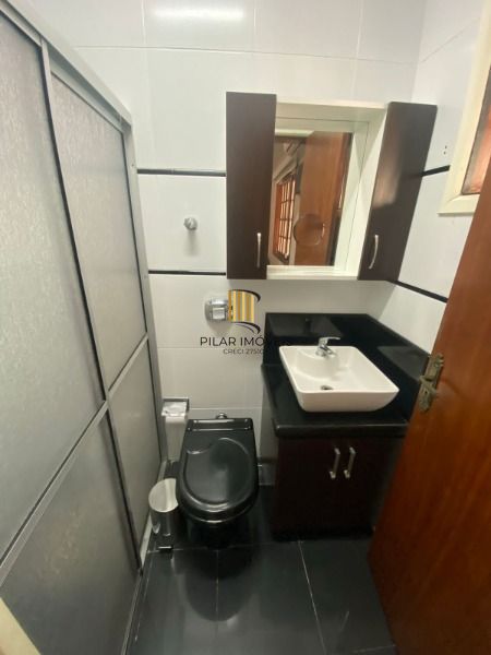 Casa para Venda - 300m², 2 dormitórios, sendo 1 suites, 2 vagas - Urubatã