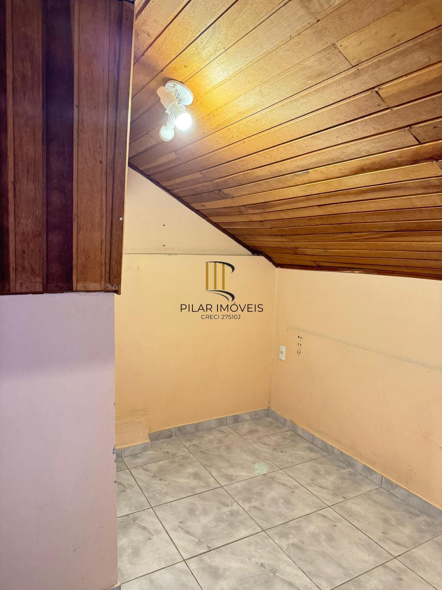 No bairro Serraria, casa em condomínio com 3 dormitórios