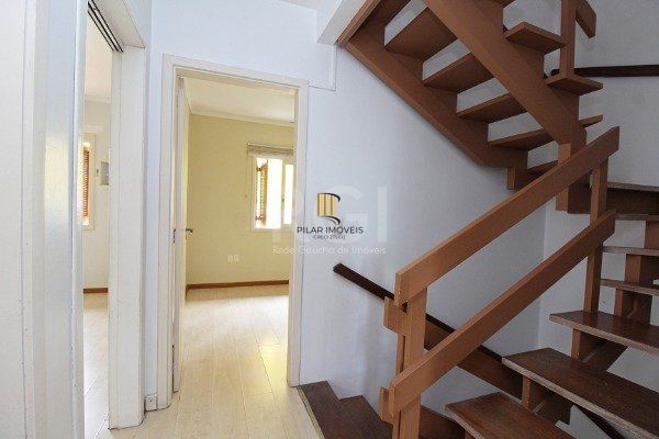 Casa para Venda - 278.12m², 3 dormitórios, sendo 1 suites, 2 vagas - Jardim Isabel