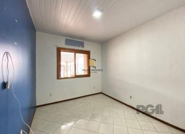 Casa 2 dormitórios no bairro Hípica
